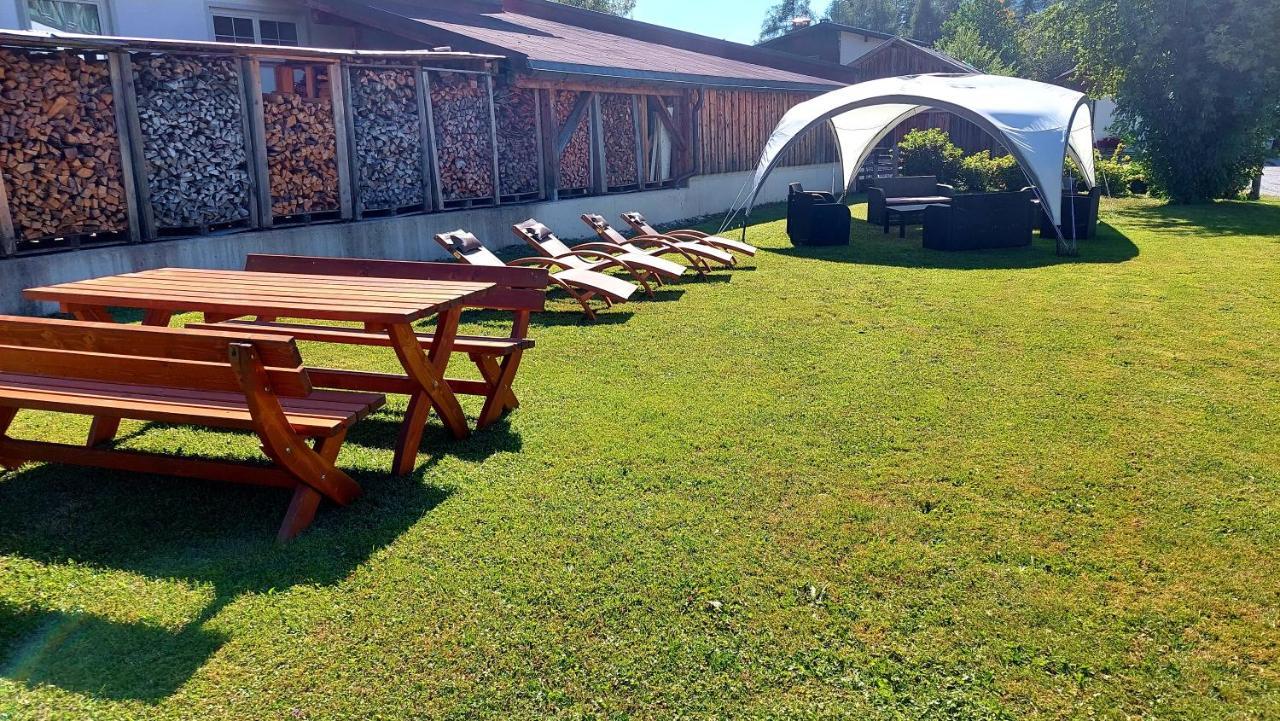 De Nussi's Chalet 1 Bach  Buitenkant foto